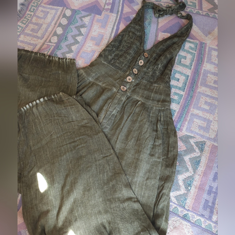 FREE PEOPLE Travel Light Halter Jumpsuit Size XS - Picture 2 of 10